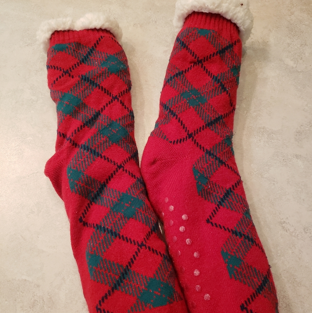 Very pretty, soft, red plaid Old Navy slipper socks with fleece lining. New.